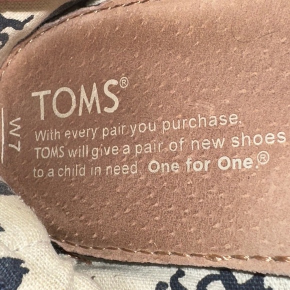 Toms Size 7 - Picture 7 of 7